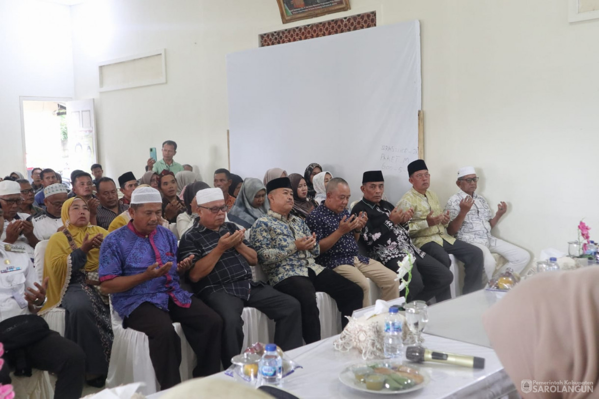 30 Juli 2025 - Acara Reses Bapak Anggota DPR RI Bapak Drs. H Cek Endra Bersama Masyarakat Bertempat di Kediaman Pribadi Bapak Cek Endra di Lapangan Sriwijaya Sarolangun
