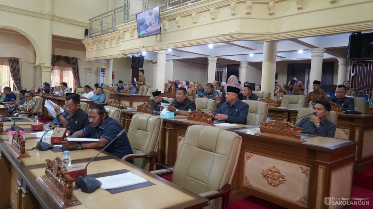 16 September 2025&nbsp; Penandatanganan Kesepakatan Dan Persetujuan Bersama Terhadap Empat Rancangan Perubahan Daerah Diluar Propemperda Kabupaten Sarolangun Tahun 2025