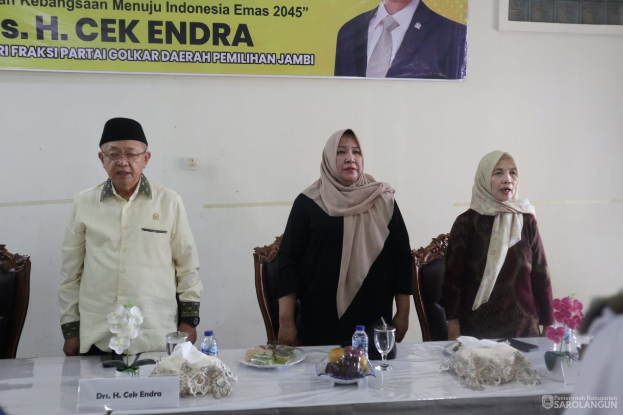30 Juli 2025 - Acara Reses Bapak Anggota DPR RI Bapak Drs. H Cek Endra Bersama Masyarakat Bertempat di Kediaman Pribadi Bapak Cek Endra di Lapangan Sriwijaya Sarolangun
