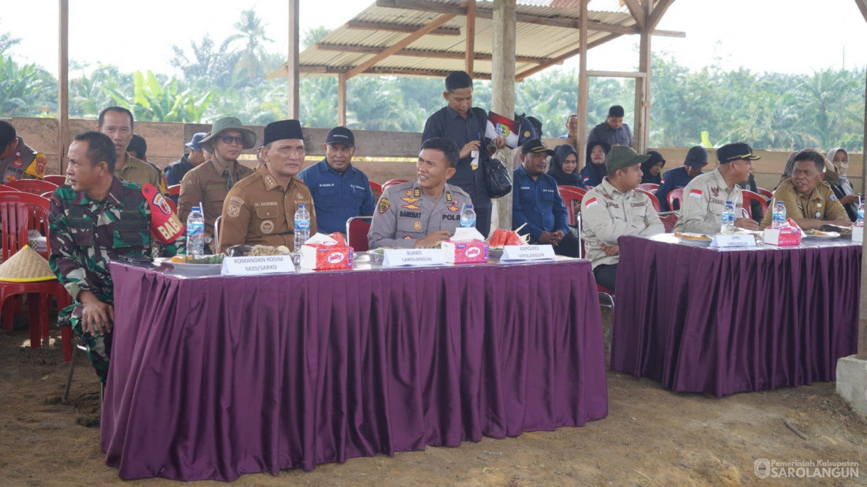 Acara Panen Raya Jagung dan Peresmian Jembatan Gantung Sepanjang 35 Meter di Desa Sungai Merah Kec. Pelawan