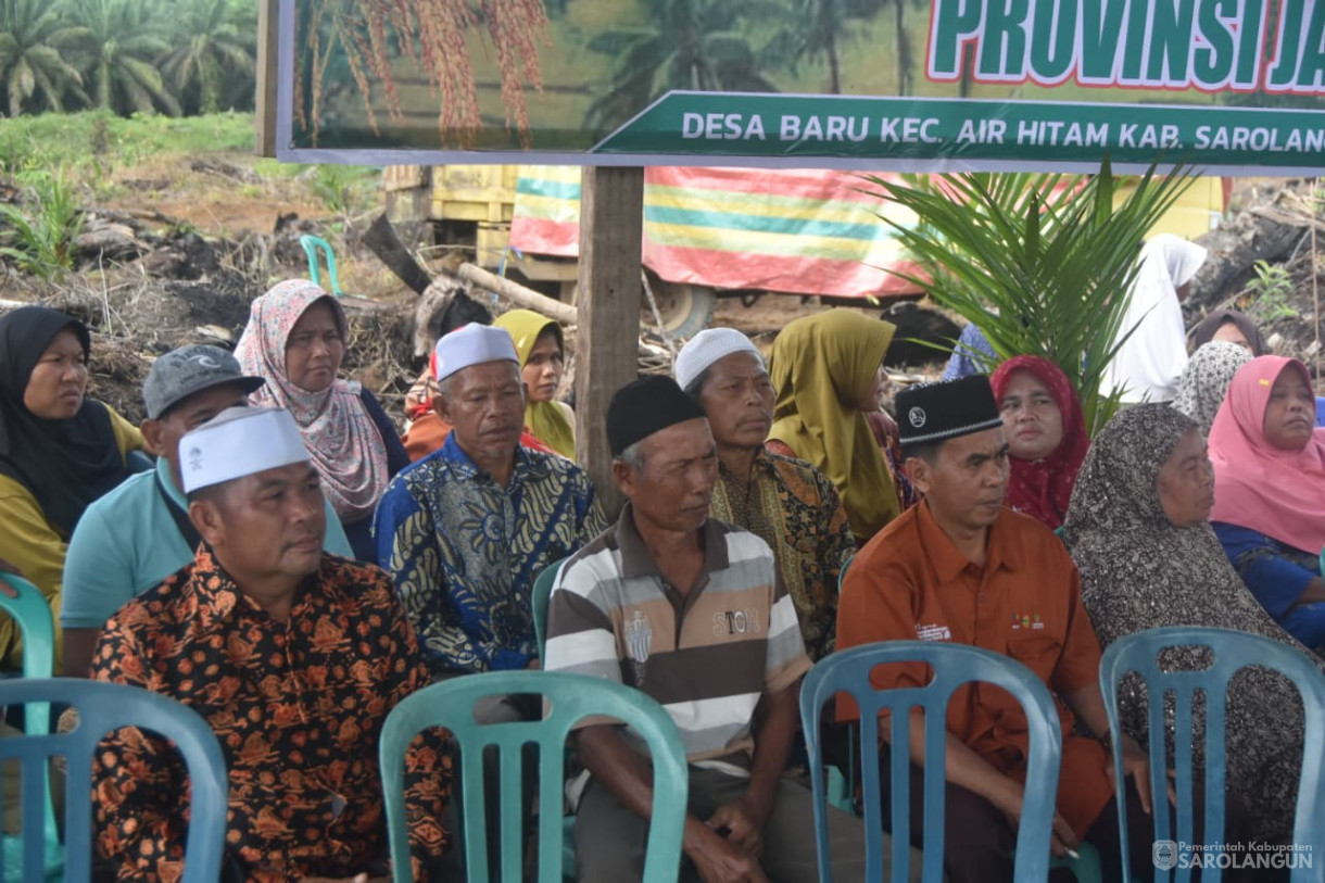 16 September 2025&nbsp; Tanam Padi Ladang Serentak SeProvinsi Jambi di Desa Baru Kecamatan Air Hitam