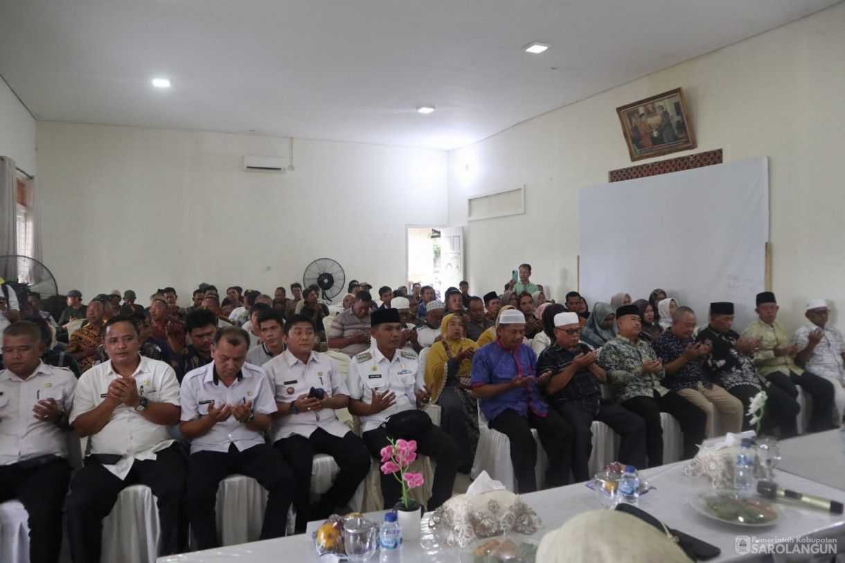30 Juli 2025 - Acara Reses Bapak Anggota DPR RI Bapak Drs. H Cek Endra Bersama Masyarakat Bertempat di Kediaman Pribadi Bapak Cek Endra di Lapangan Sriwijaya Sarolangun