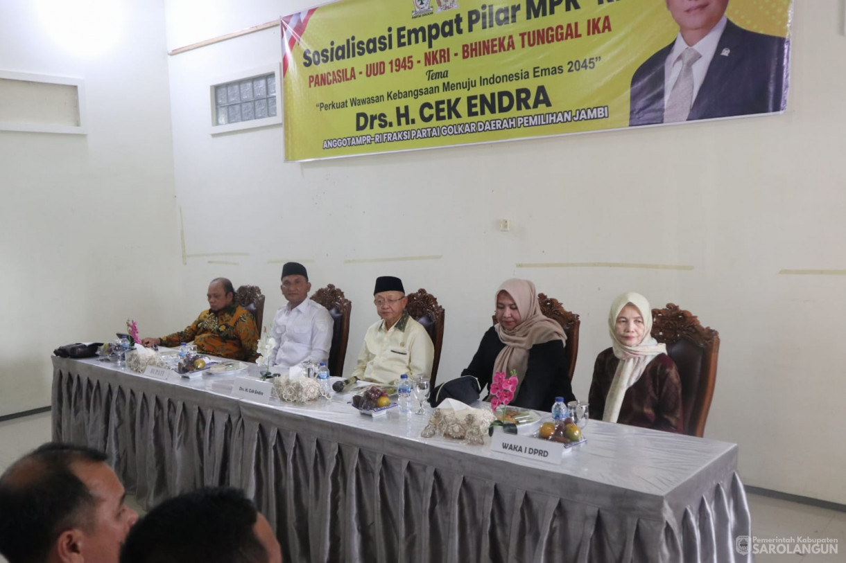 30 Juli 2025 - Acara Reses Bapak Anggota DPR RI Bapak Drs. H Cek Endra Bersama Masyarakat Bertempat di Kediaman Pribadi Bapak Cek Endra di Lapangan Sriwijaya Sarolangun