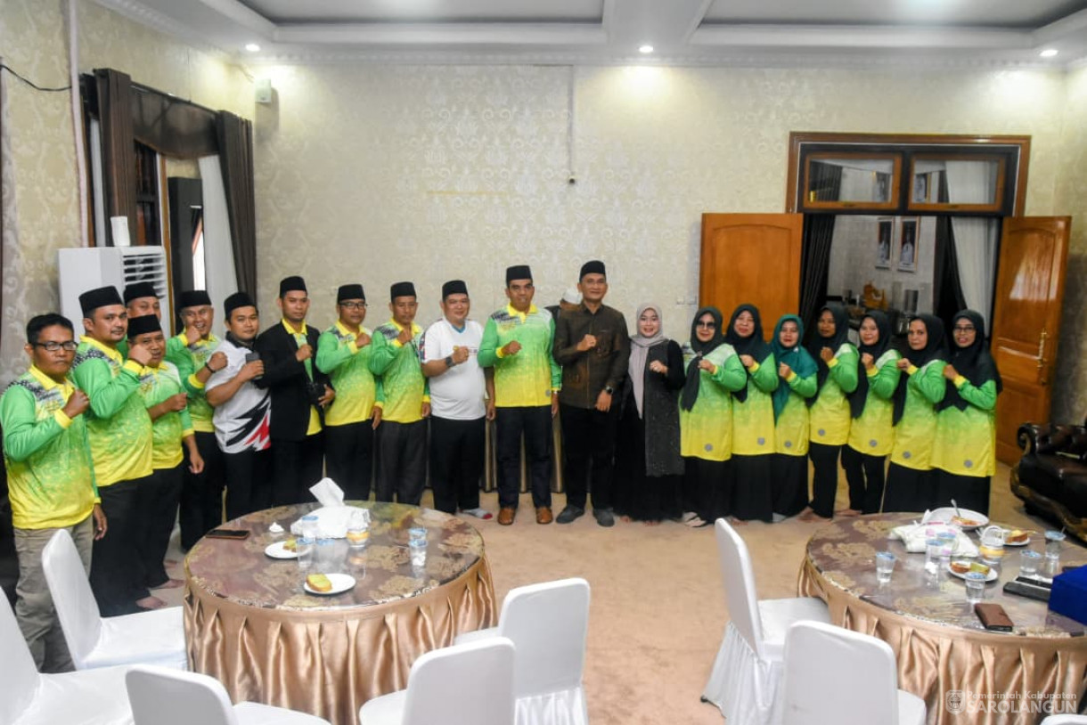 22 November 2025&nbsp; Penyambutan Kafilah MTQ tingkat Provinsi Jambi asal Kabupaten Sarolangun di Rumah Dinas Bupati Sarolangun