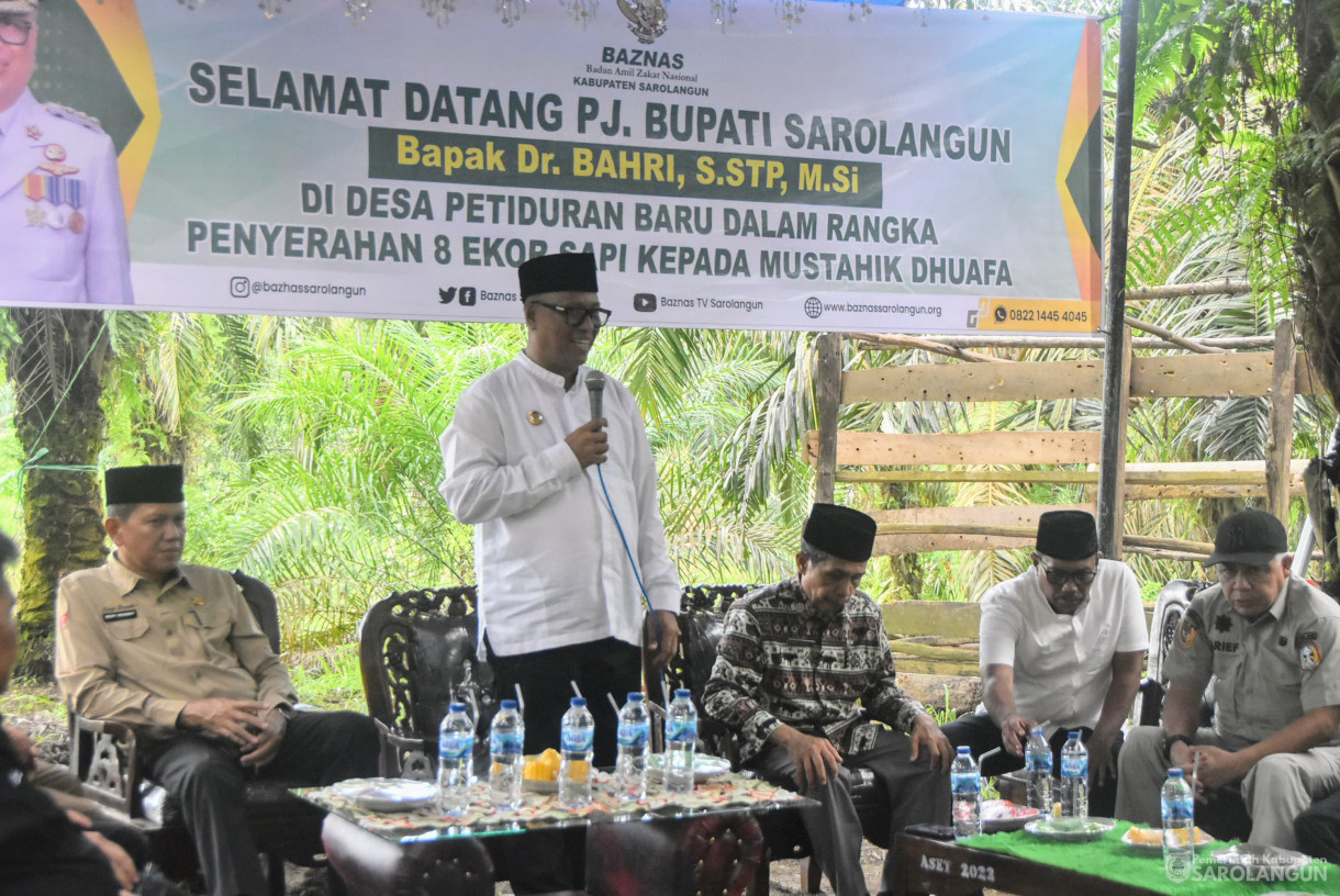 11 Oktober 2024 -&nbsp;Penyerahan 8 Ekor Sapi, Kambing, dan Launching Kotak Infaq Program Baznas Kepada Mustahik Dhuafa, Bertempat di Desa Petiduran Baru Kecamatan Mandiangin Timur