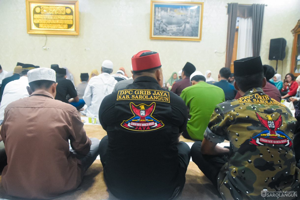 28 Maret 2025 - Buka Bersama Wartawan, LSM, dan OKP SeKabupaten Sarolangun Bertempat di Rumah Dinas Bupati Sarolangun&nbsp;