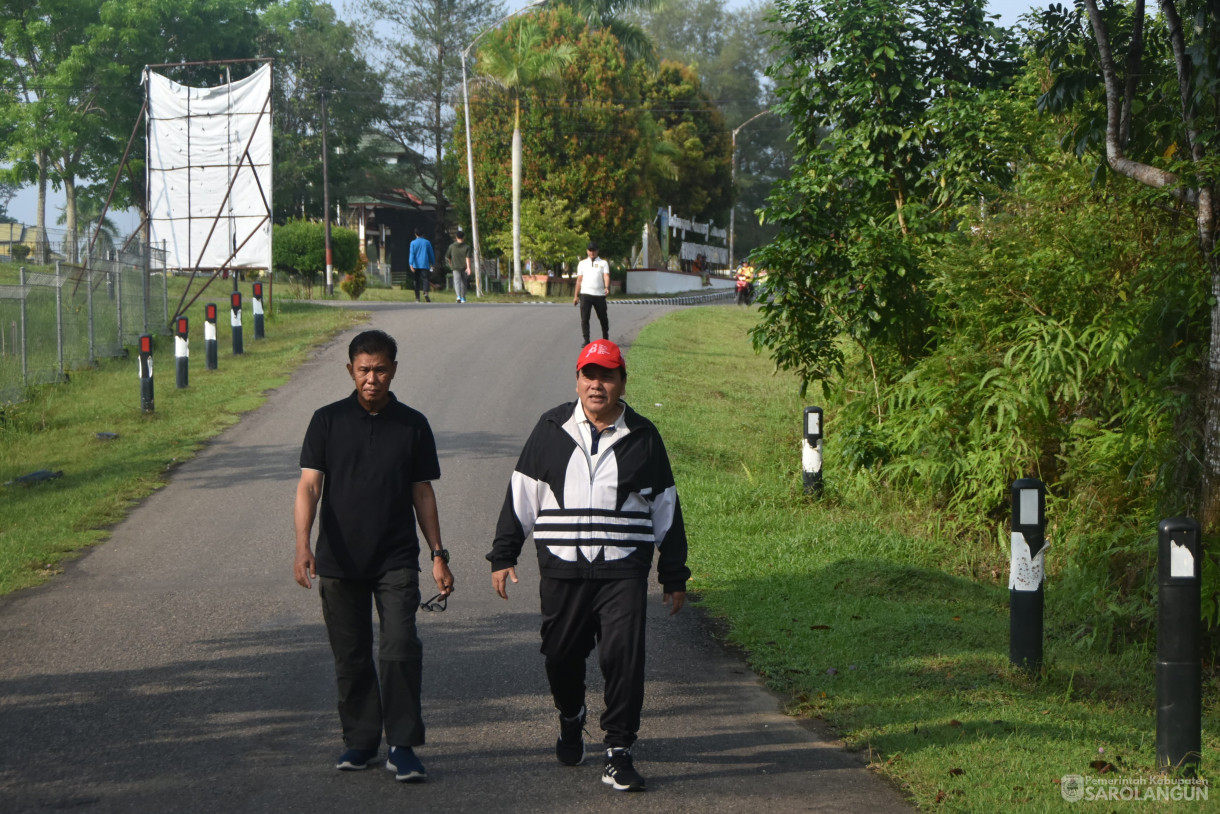 21 Juni 2024 -  Jalan Santai  Dan Olahraga Di Komplek Perkantoran Gunung Kembang Sarolangun