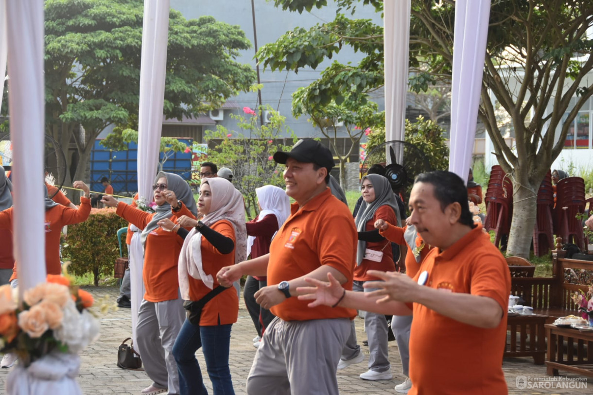 23 September 2023 - Penjabat Bupati Sarolangun Menghadiri Hari Ulang Tahun Ruslmah Sakit Langit Golden Medika Sekaligus Penyerahan Bantuan di Rumah Sakit Langit Golden Medika Sarolangun