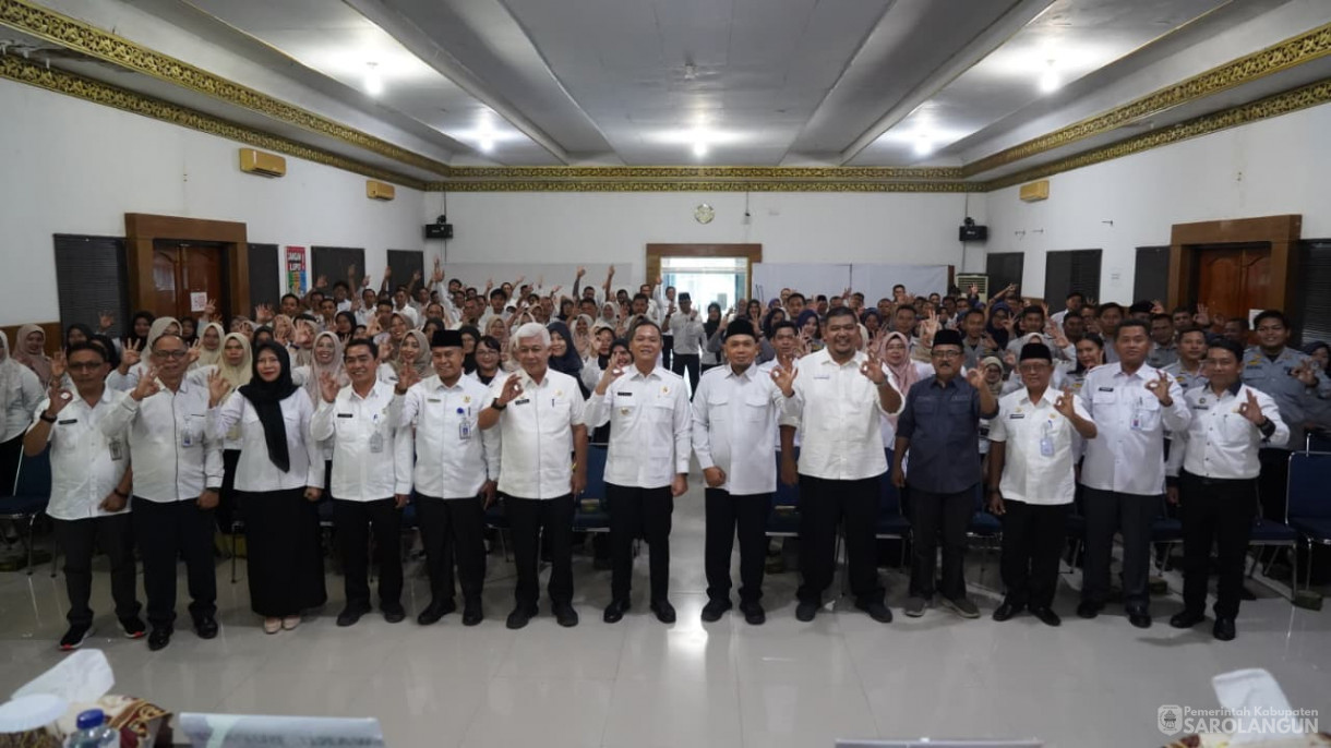 10 September 2025&nbsp; Kegiatan Penguatan HAM Bagi ASN Di aula Bappeda kabupaten Sarolangun