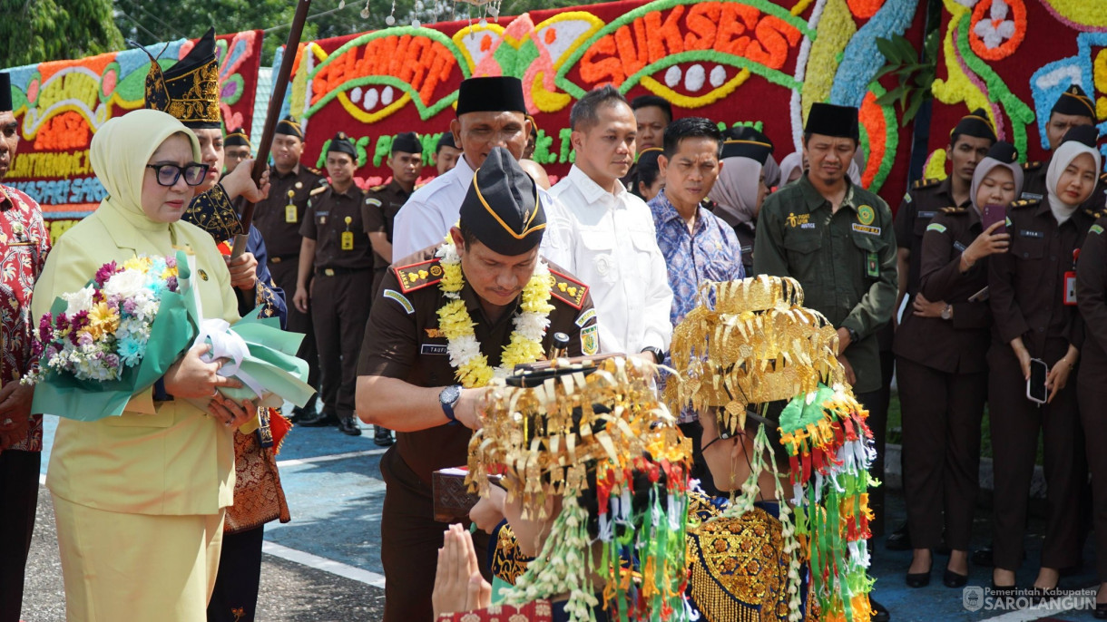 6 Mei 2026 Penyambutan Kepala Kejaksaan Negeri Sarolangun Bapak Taufik, S.H., M.H di Kantor Kejaksaan Negeri Sarolangun