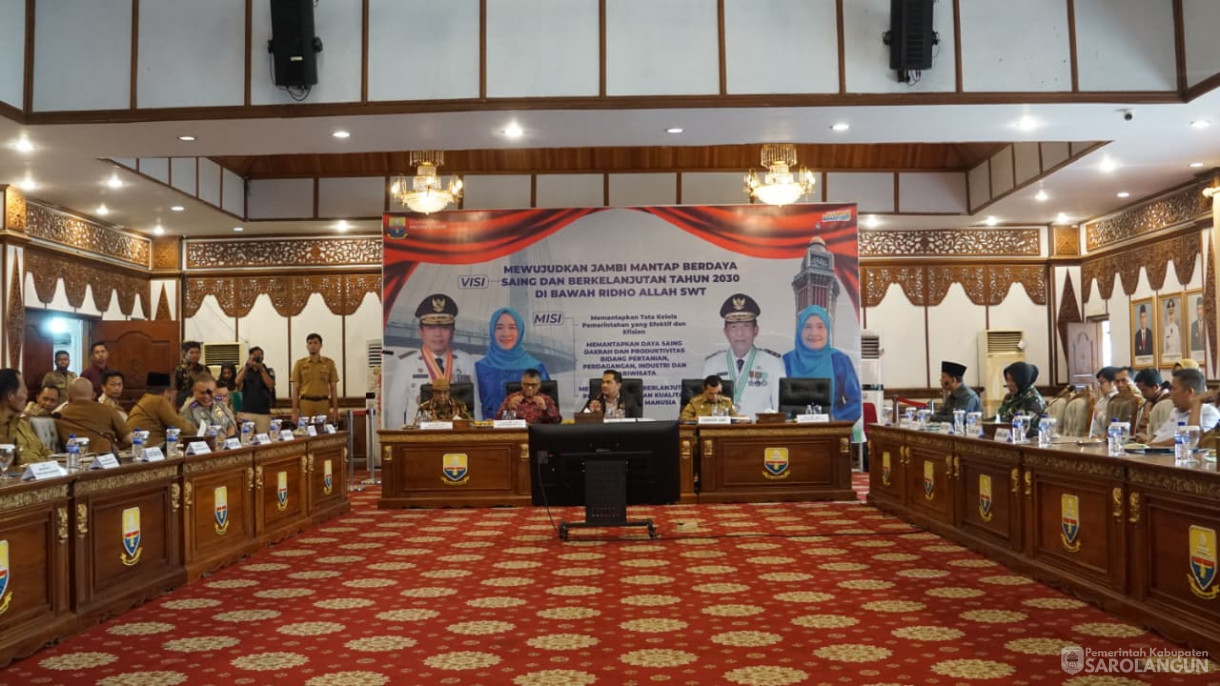 29 September 2025&nbsp; Pertemuan Dengan Ketua, Wakil Ketua Dari Anggota Komisi II DPR RI Dalam Rangka Pengawasan Penerimaan Negara Bukan Pajak Di Sektor Pertahanan