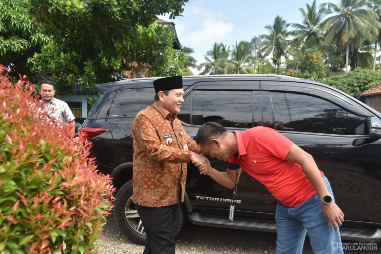 3 Mei 2024 - Penyerahan Bantuan Langsung Tunai Di Kantor Desa Ladang Panjang