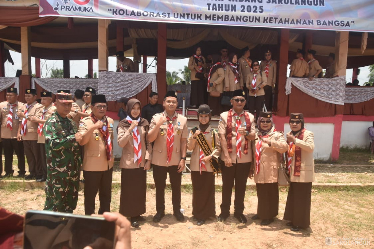 25 September 2025&nbsp; Apel Besar Hari Pramuka Ke 64 Tahun 2025 Tingkat Kwartir Cabang Sarolangun di Lapangan Belakang Kantor Camat Mandiangin