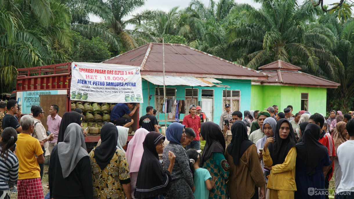Monitoring Dalam Rangka Operasi Pasar Gas Elpiji 3 kg sejumlah 560 tabung untuk masyarakat kec Air Hitam