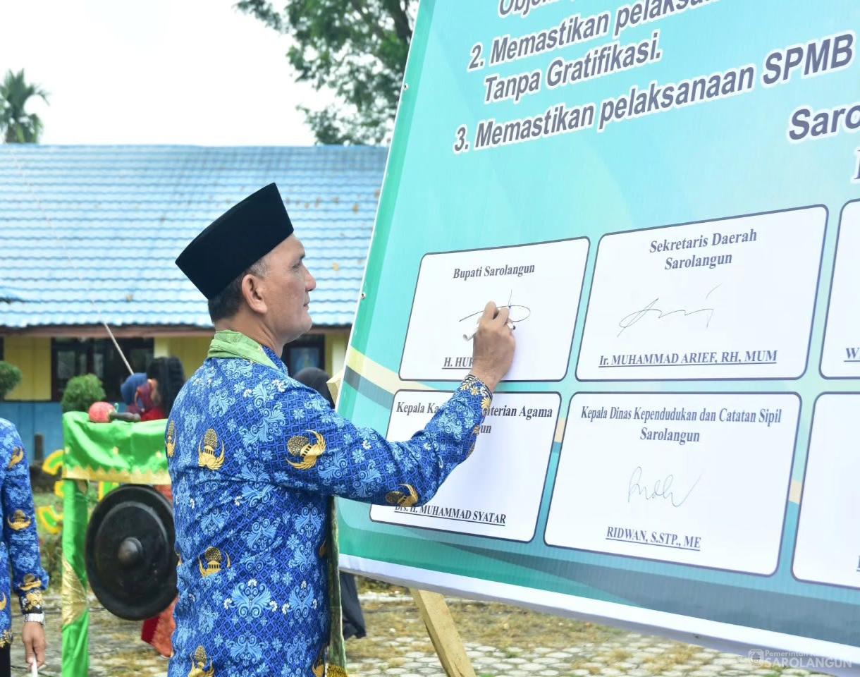 17 Juni 2026 Bupati Sarolangun Menghadiri Acara Launching Sistem Penerima Murid Baru&nbsp; Tahun ajaran 2026 2027 di SMPN 36 Sarolangun