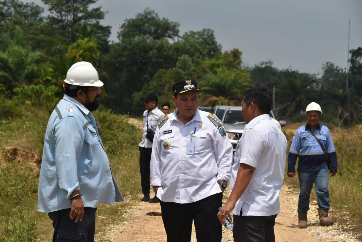 20 September 2023 - Penjabat Bupati Sarolangun Melihat Jalan PT Minemex Kecamatan Mandiangin