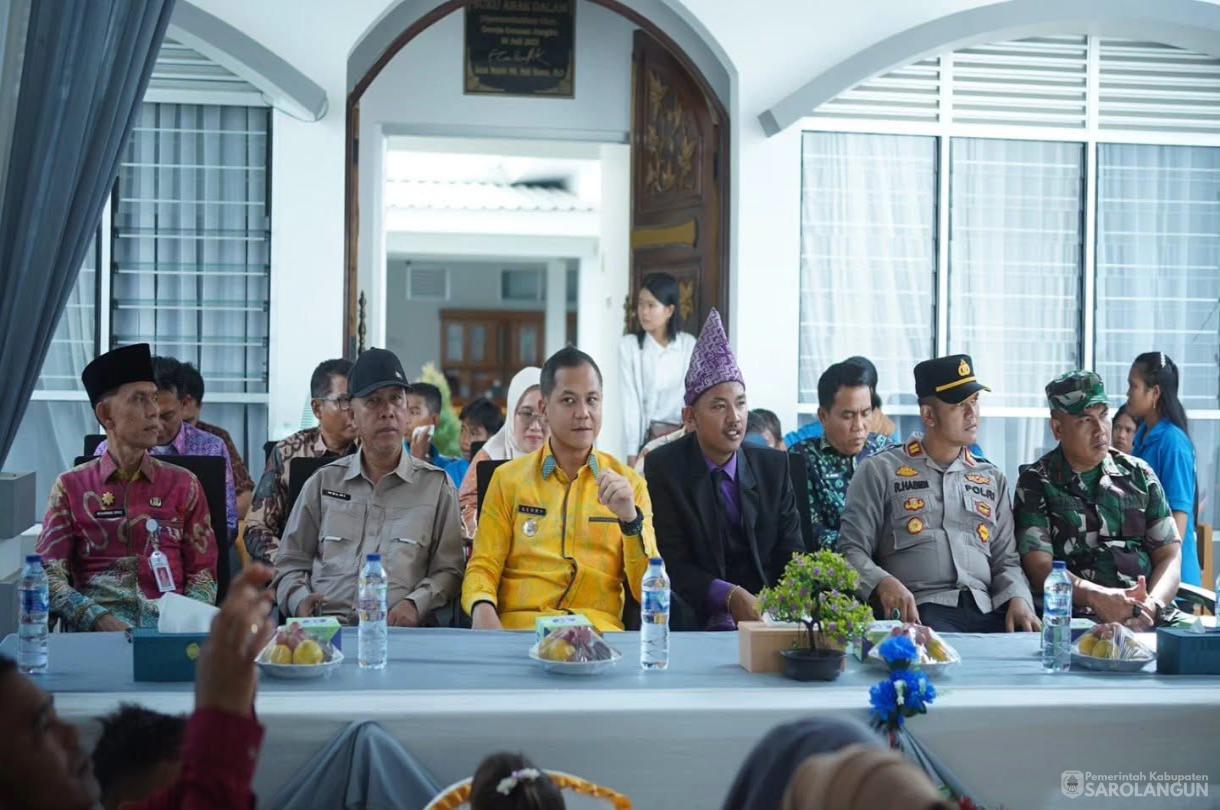 18 Juni 2026 Wakil Bupati Sarolangun membuka acara Pentas Seni Budaya Suku Anak Dalam di desa Siliwangi Patok 10 Kecamatan Singkut