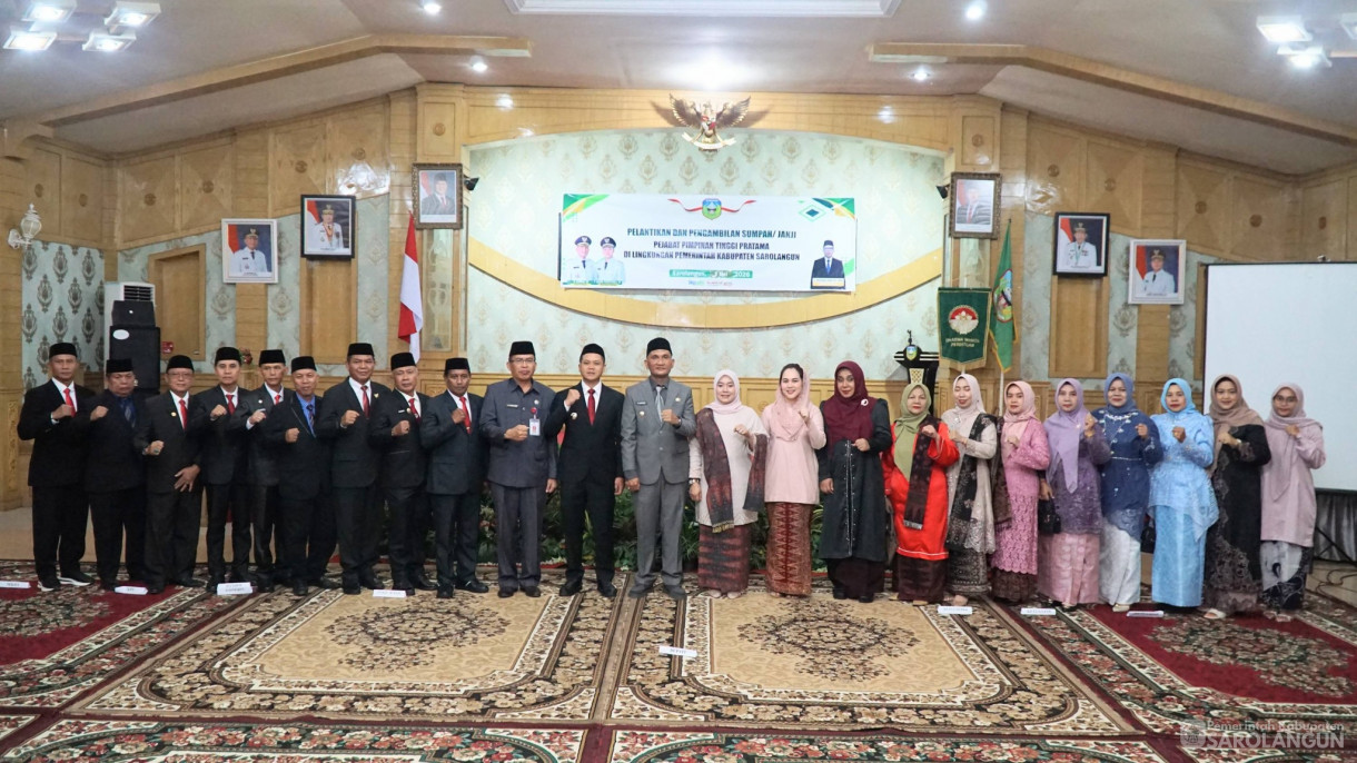 8 Mei 2026 Pelantikan dan Pengambilan Sumpah Janji Pejabat Pimpinan Tinggi Pratama di Lingkungan Pemerintah Kabupaten Sarolangun.