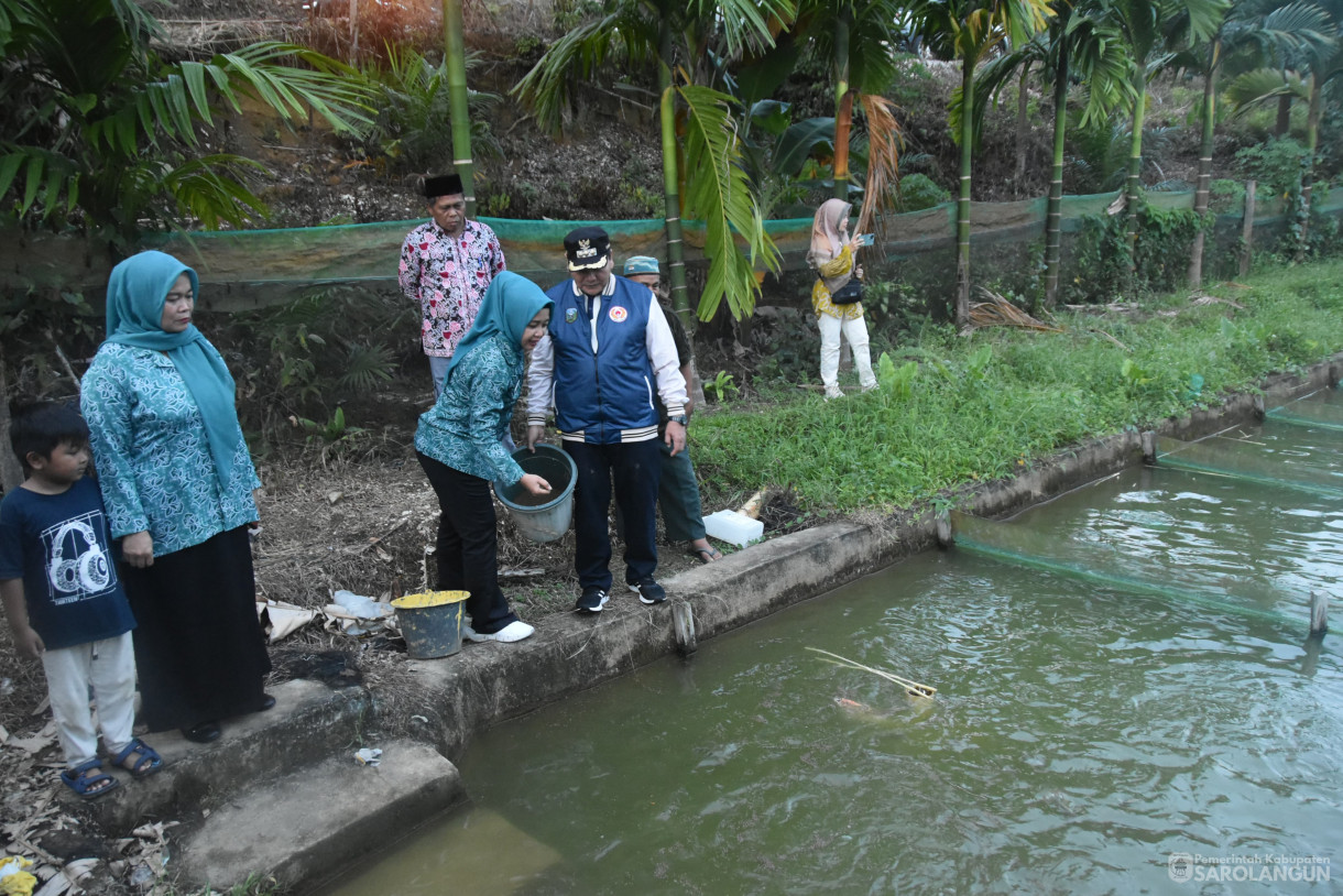 27 April 2024 - Monitoring Penerima Bantuan Dana Fiskal Untuk Ternak Ikan Di Desa Bukit Talang Mas Kecamatan Singkut