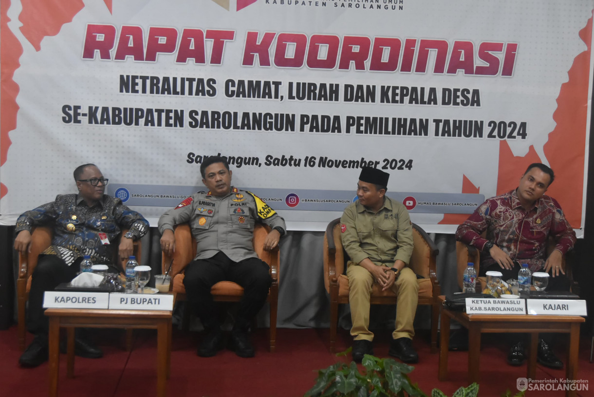 16 November 2024 - Rapat Koordinasi Netralitas Camat, Lurah Dan Kepala Desa Se Kabupaten Sarolangun, Bertempat di Aula Hotel Abadi Sarolangun