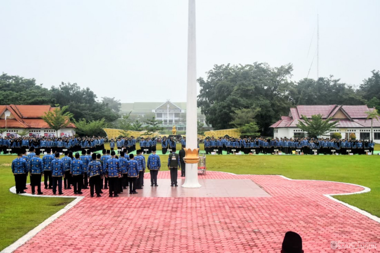 17 November 2025&nbsp; Apel Gabungan Sekaligus Praktek SERUT 17 PENTING di Lingkungan Pemerintah Kabupaten Sarolangun