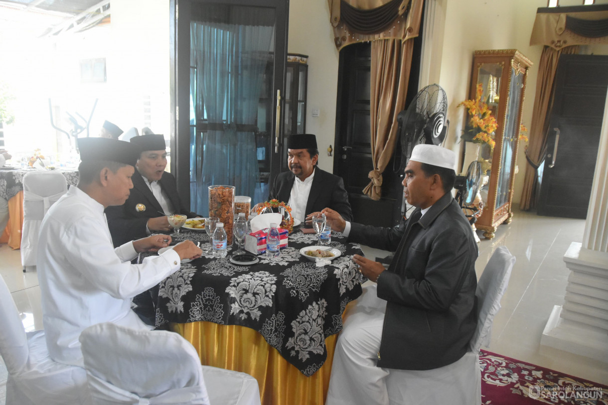 17 Juni 2024 - Open House Di Rumah Ketua DPRD Sarolangun