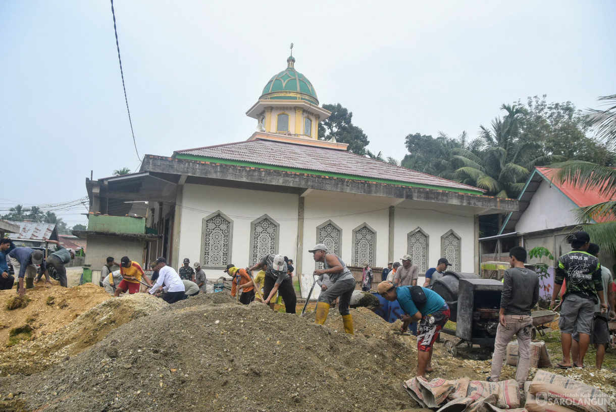28 Juni 2025 -&nbsp;Gotong Royong Pembangunan Tempat Wudhu dan Toilet Masjid Jami Attaufiq Tanjung Rambai