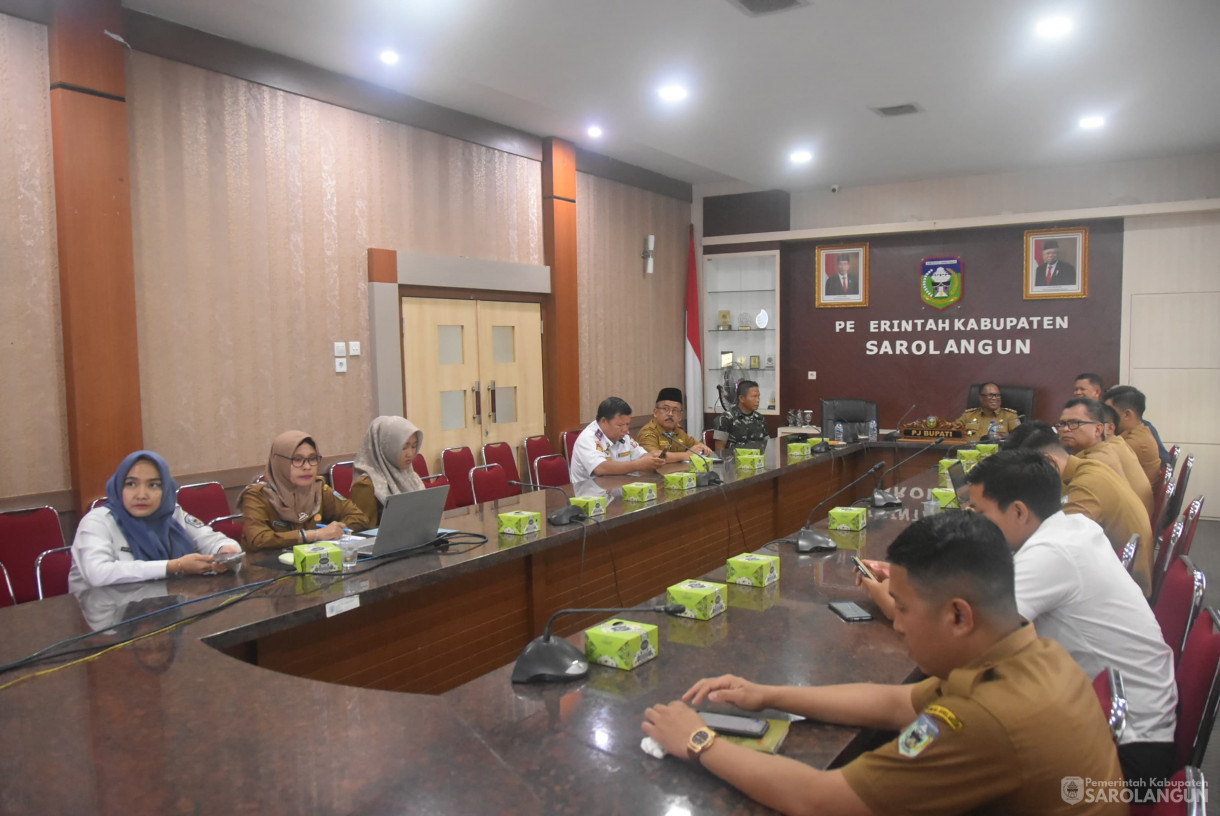 21 Oktober 2024 -&nbsp;Rapat TPID Via Zoom Meeting, Bertempat di Ruang Pola Utama Kantor Bupati Sarolangun