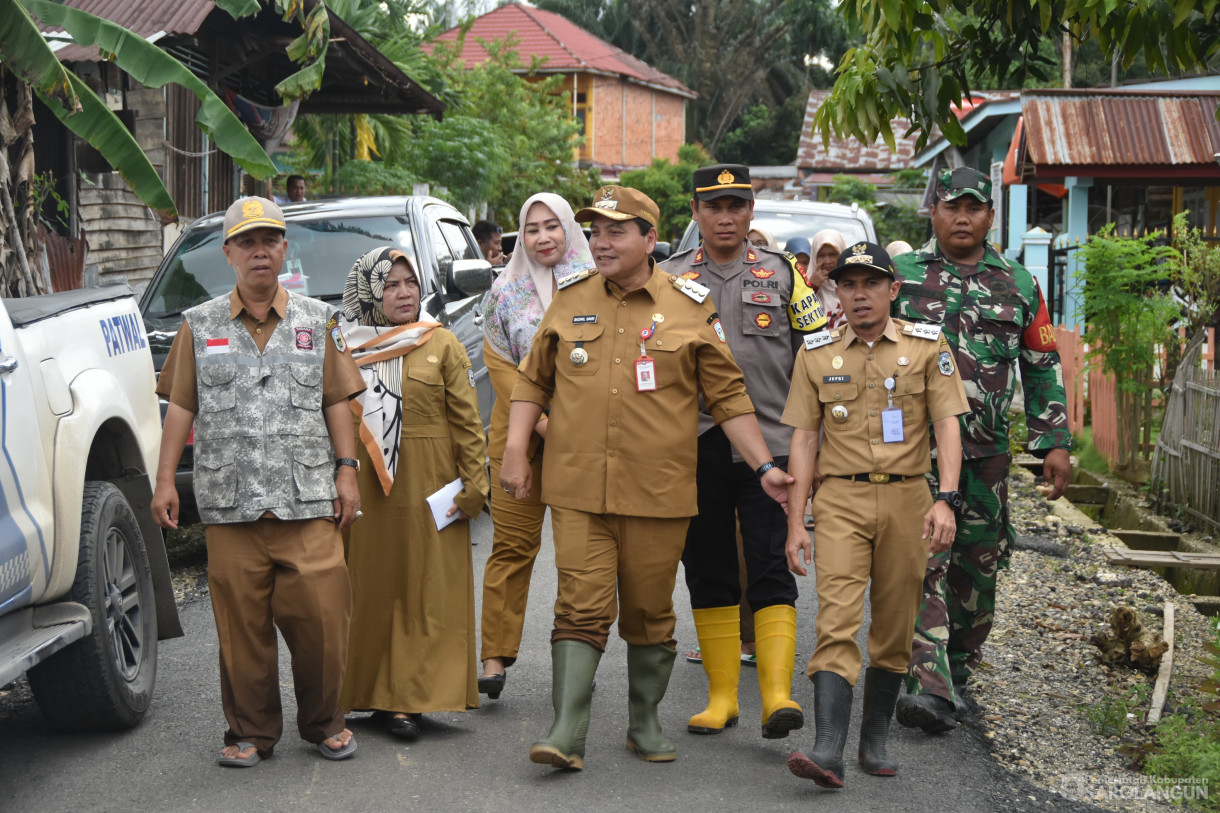 16 Januari 2024 - Meninjau Lokasi Terdampak Banjir, Pos Banjir, Dan Dapur Umum Di Kecamatan Pauh