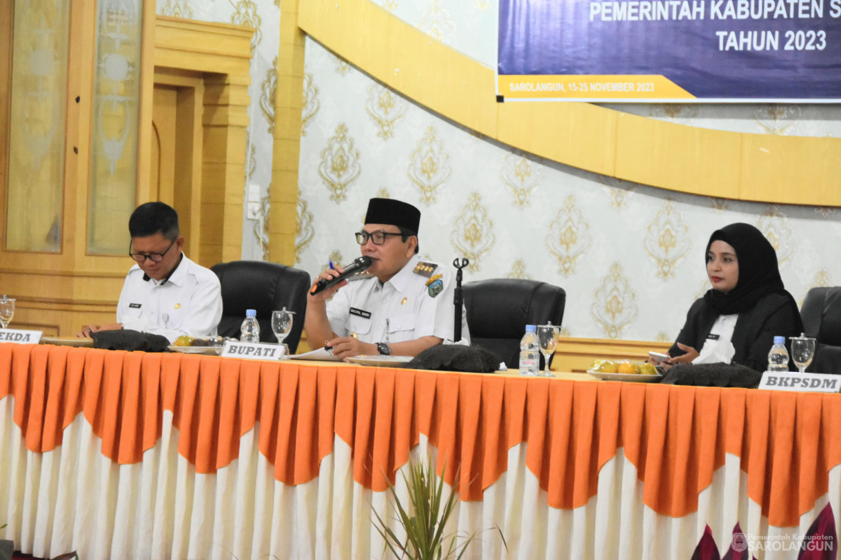 15 November 2023 - Penjabat Bupati Sarolangun Menghadiri Acara Orientasi Pegawai Pemerintah Dengan Perjanjian Kerja di Ruang Aula Utama Kantor Bupati Sarolangun