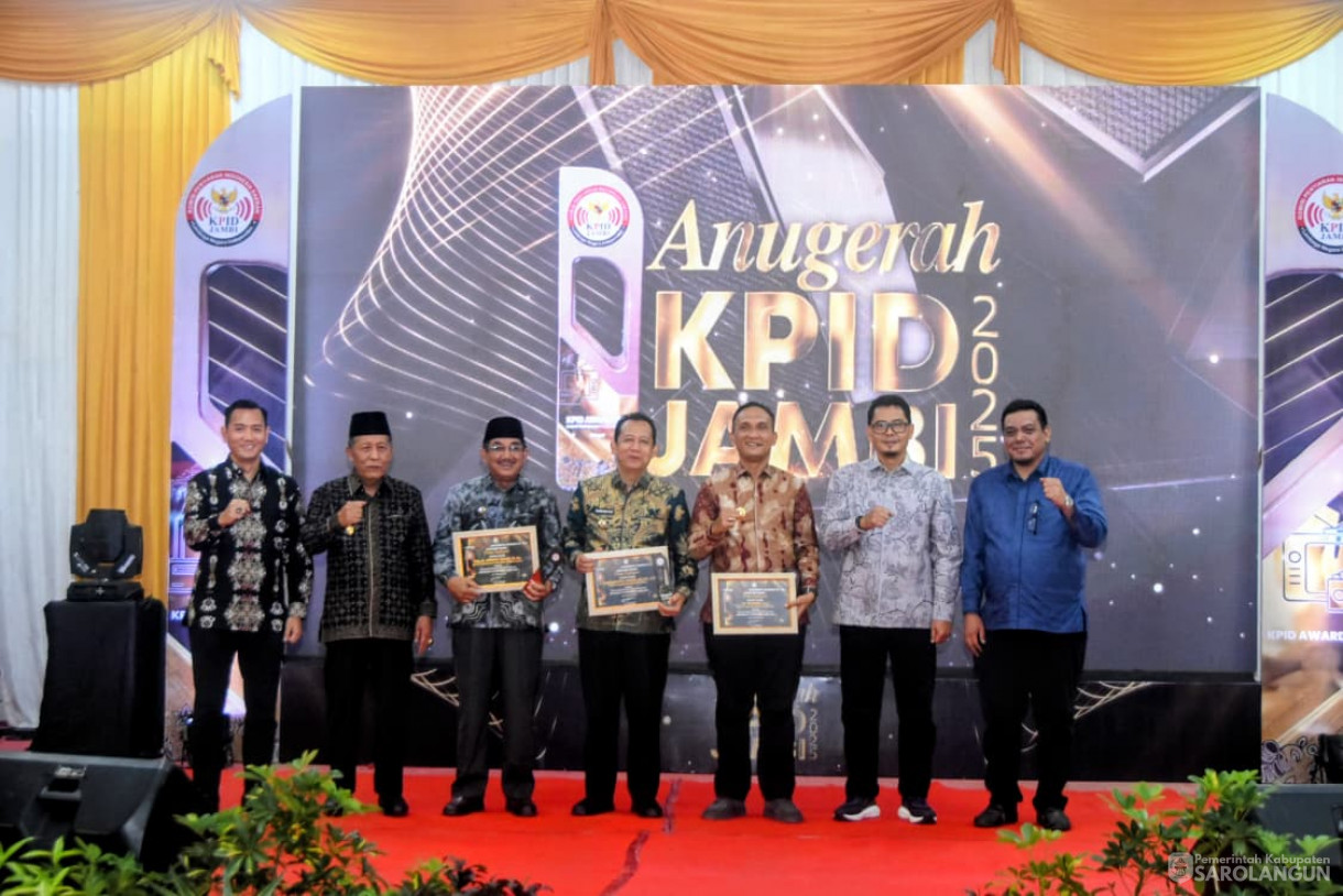 26 November 2025 Malam Anugerah Komisi Penyiaran Indonesia Daerah Provinsi Jambi Tahun 2025 bertempat di Gedung Putih Grand Kemas Jambi