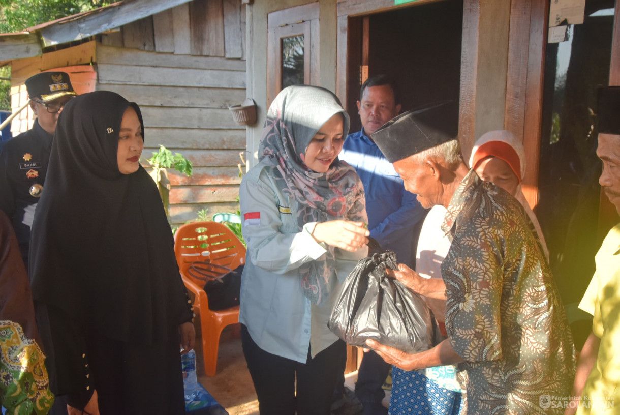 27 Oktober 2024 -&nbsp;Kunjungan Kerja Sekaligus Penyerahan Bantuan, Bertempat di Desa Taman Bandung Kecamatan Pauh