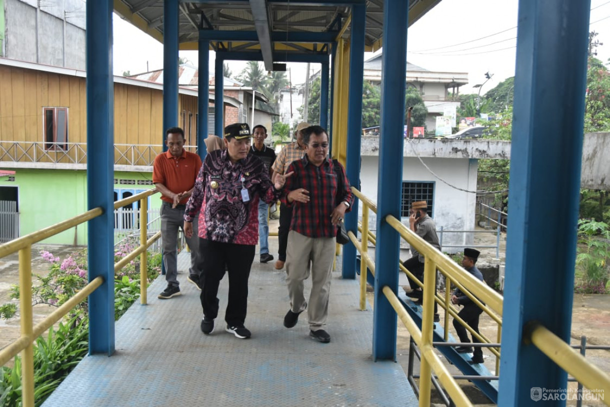 3 November 2023 - Penjabat Bupati Sarolangun Meninjau Pengelolaan Intake PDAM di Kantor PDAM dan Jembatan Sarolangun