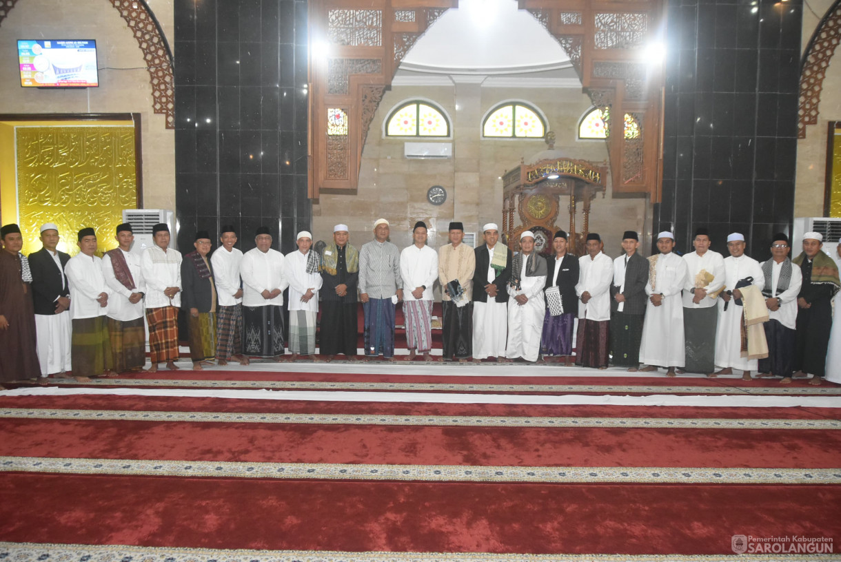 6 Juni 2025 -&nbsp;Sholat Idul Adha dan Penyerahan Sapi Kurban dari Bapak Presiden RI Bapak Prabowo Subianto kepada Panitia Qurban Masjid Assulthon Sarolangun