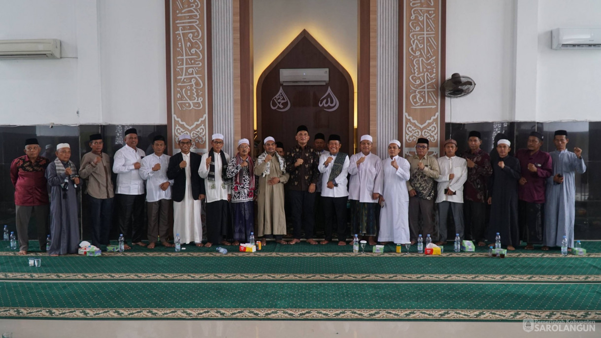 19 April 2026 Peringatan Haul Alm. H. Riduan dan Almh. Hj. Sinar Harapan bertempat di Masjid Saadaturridwan Pondok Pesantren Hidayatul Mubtadiien Desa Karang Mendapo, RT.08 Kec. Pauh