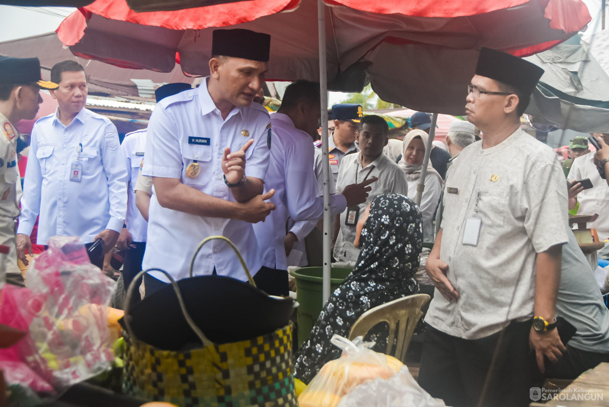 26 Maret 2025 -&nbsp;Sidak Pasar Menjelang Hari Raya Idul Fitri di Pasar Atas Sarolangun