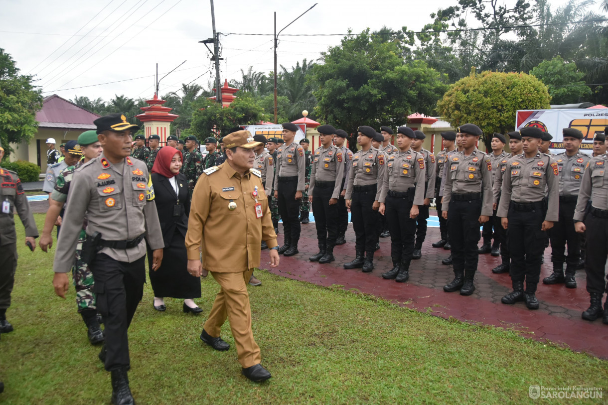 21 Desember 2023 - Apel Gelar Pasukan Operasi Kepolisian Terpusat Lilin 2023 Dalam Rangka Pengamanan Natal Tahun 2023 Dan Tahun Baru 2024