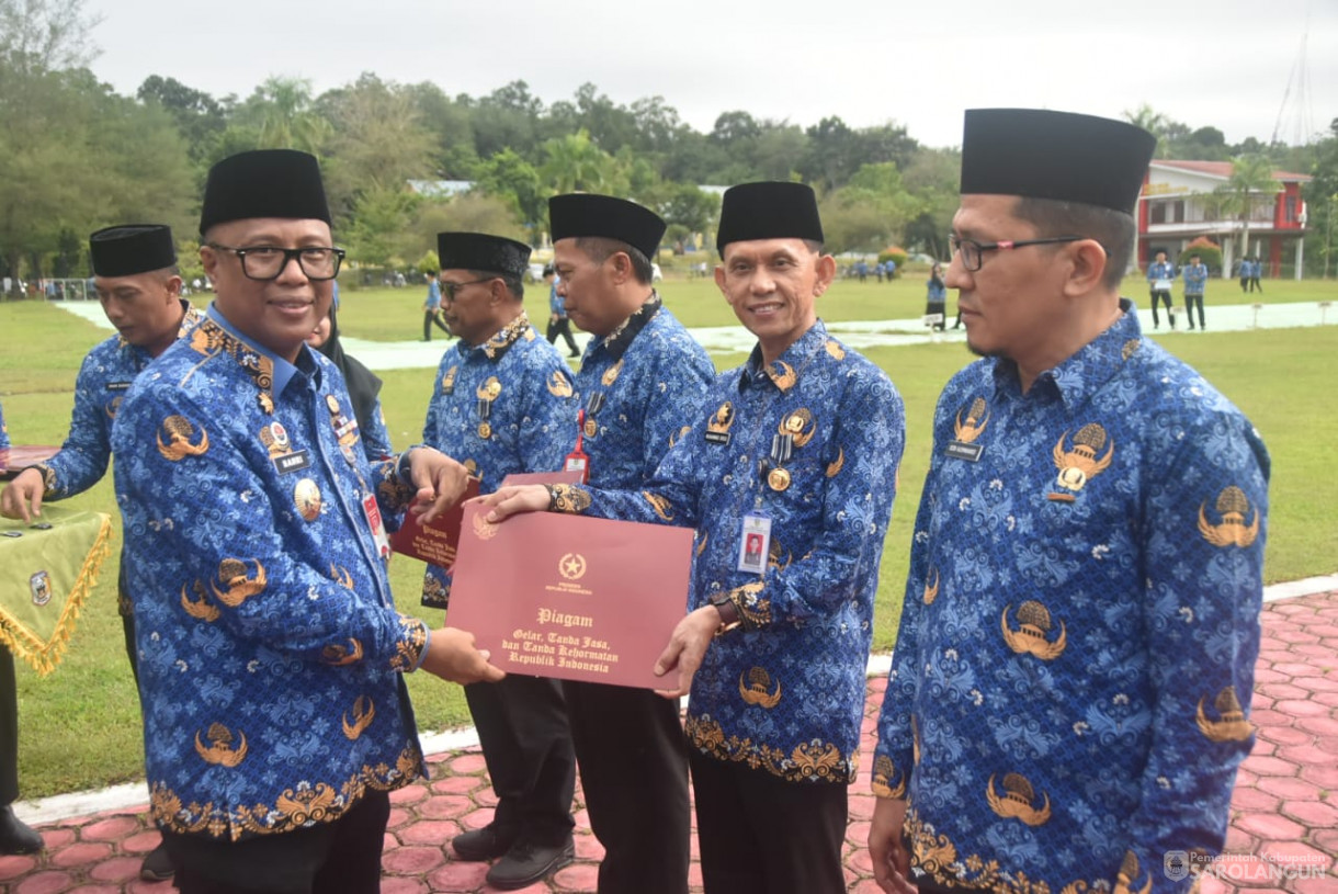 9 Desember 2024 - Upacara HUT Korpri Ke 53 di Lapangan Gunung Kembang Sarolangun