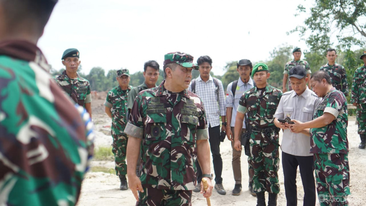 Peninjauan Pangdam Tuangku Imam Bonjol Di Batalyon Infrantri TP 896 Serumpun Pseko