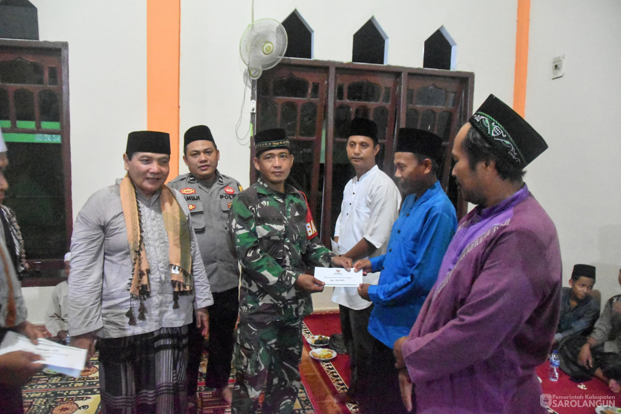 19 Maret 2024 - Buka Bersama Di Rumah Dinas Camat Singkut, Dilanjutkan Safari Ramadan Di Masjid Daruttaubah Desa Bukit Murau Kecamatan Singkut