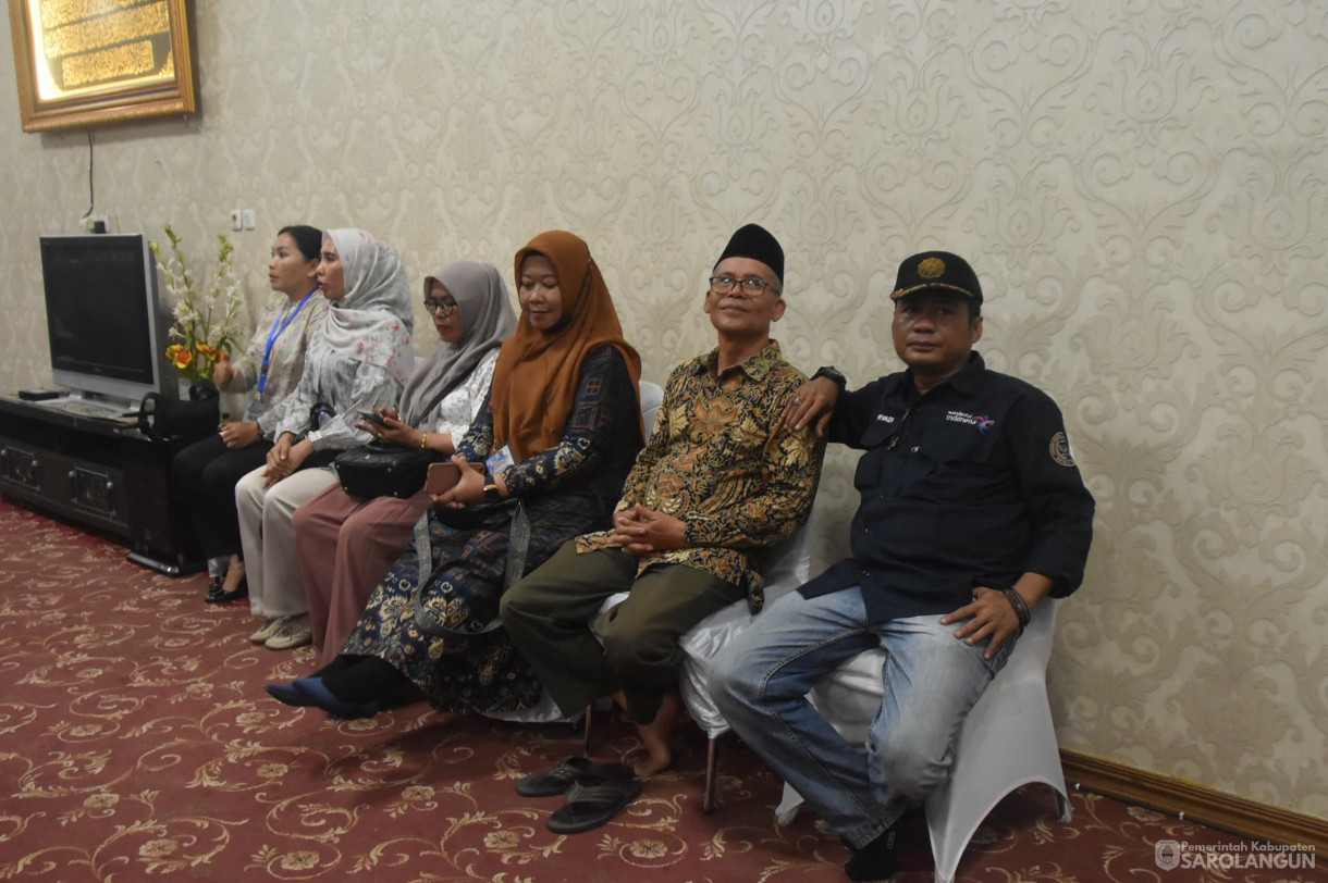 10 Agustus 2024 - Makan Malam Bersama Sekaligus Memberikan Arahan Kepada Anggota Paskibraka Sarolangun, Bertempat di Rumah Dinas Bupati Sarolangun