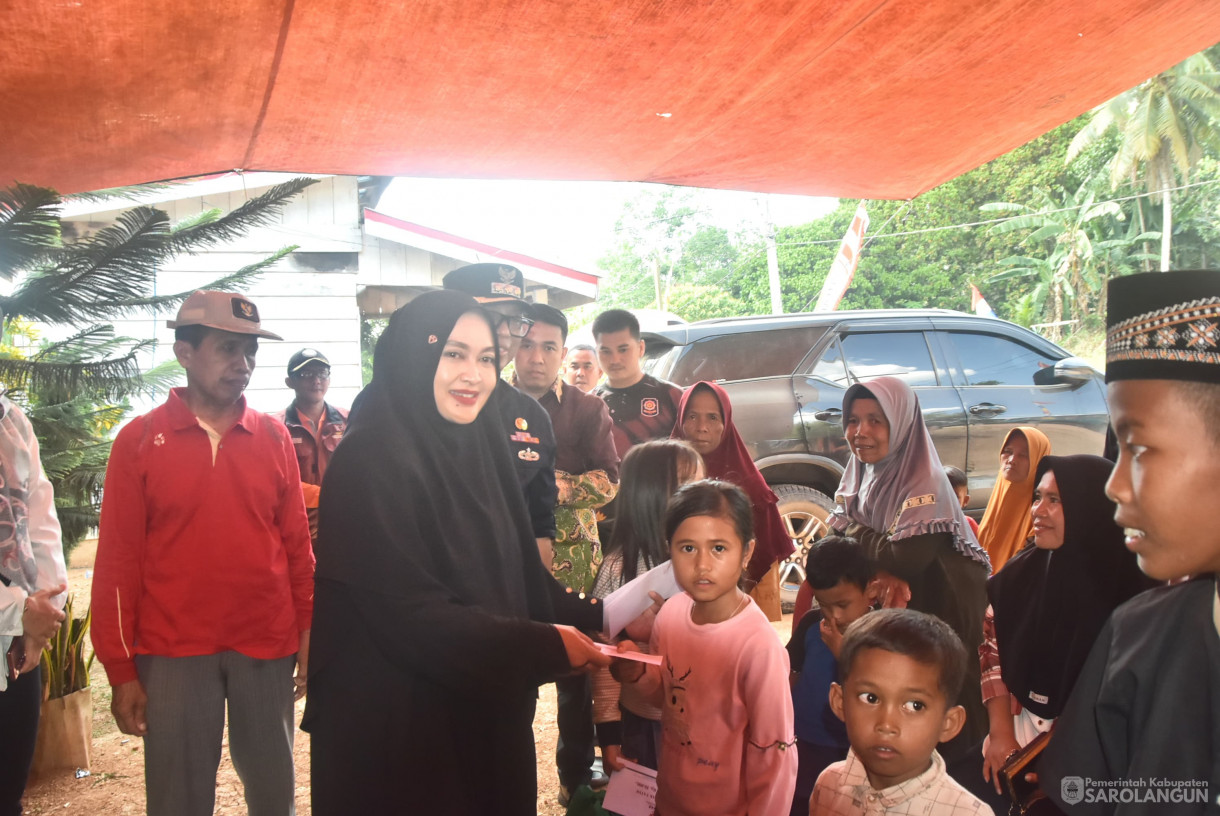 27 Oktober 2024 -&nbsp;Kunjungan Kerja Sekaligus Penyerahan Bantuan, Bertempat di Desa Taman Bandung Kecamatan Pauh