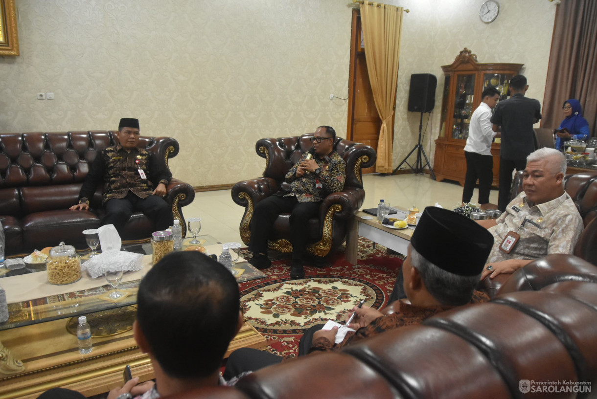 2 Oktober 2024 - Coffee Morning Bersama Media Sarolangun, Bertempat di Rumah Dinas Bupati Sarolangun