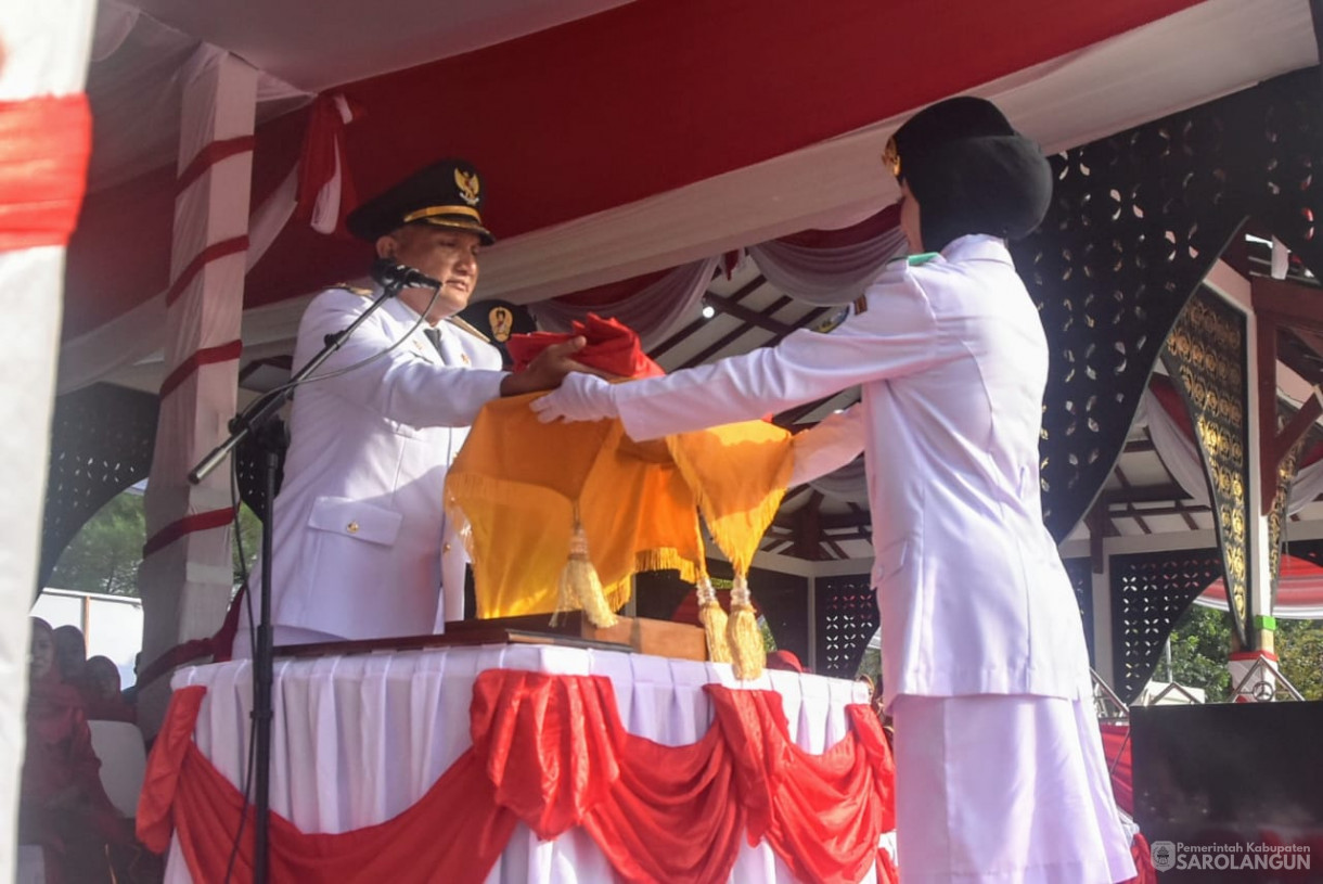 17 Agustus 2025&nbsp; Upacara Peringatan HUT RI ke 80 di Lapangan Gunung Kembang