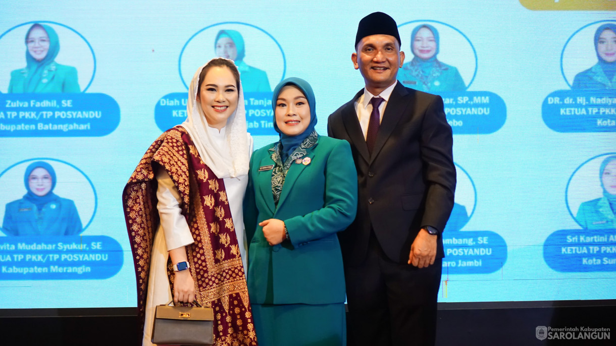 Pelantikan Ketua TP PKK, Bunda PAUD, Ketua Dekranasda Se Provinsi Jambi Bertempat di Auditorium Rumah Dinas Gubernur Jambi