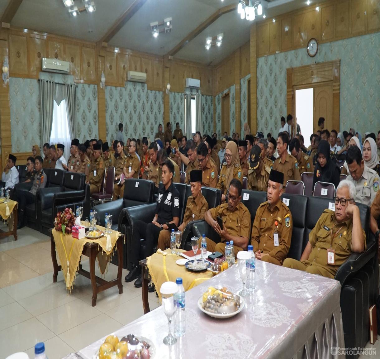 25 Mei 2026 Bupati Sarolangun membuka Acara Sosialisasi dan Penandatanganan Kesepakatan bersama Forkopimda dalam Pelaksanaan Pilkades Serentak Tahun 2026 serta Launching Kotak Amal Berbarcode di Wilayah Kabupaten Sarolangun