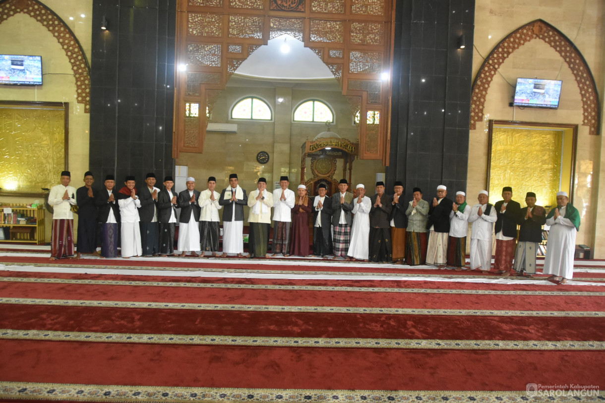 10 April 2024 - Melaksanakan Sholat Idul Fitri Di Masjid Assulthon Kabupaten Sarolangun