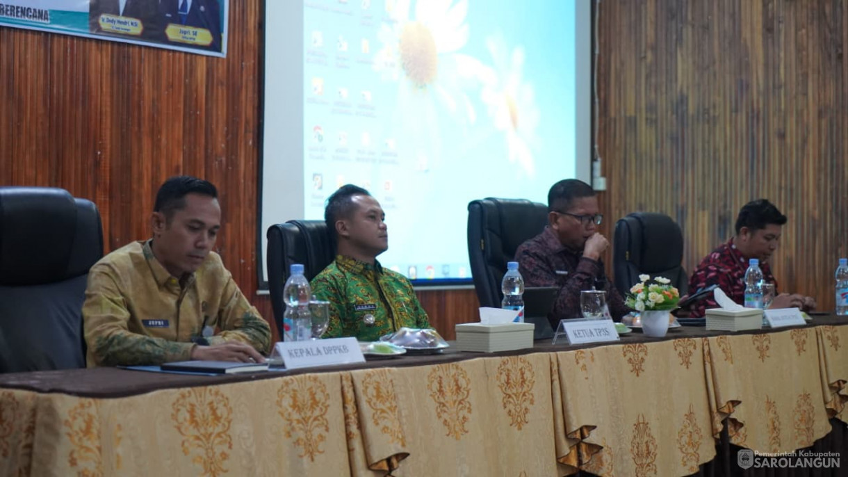 4 September 2025&nbsp; Wakil bupati Sarolangun Membuka Rapat Koordinasi Bimbingan Teknis Pengisian Web Aplikasi Aksi Konvergensi Percepatan Penurunan Stunting Kabupaten Sarolangun Tahun 2025