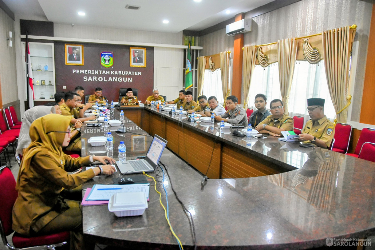 29 Januari 2024 - Rapat TPID Via Zoom Meeting Di Ruang Pola Utama Kantor Bupati Sarolangun