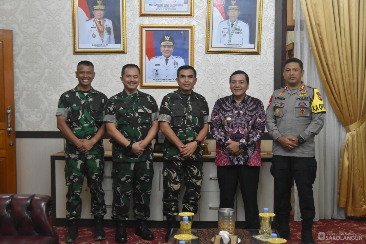 17 Januari 2024 - Menyambut Kedatangan Danrem 042 Garuda Putih Di Rumah Dinas Bupati Sarolangun